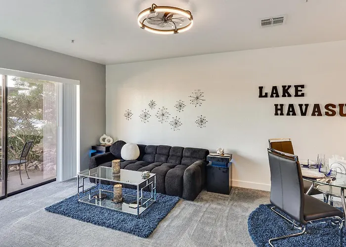 Holiday home Queensbay Resort: Walk To Bridge, Village & Ferry Lake Havasu City